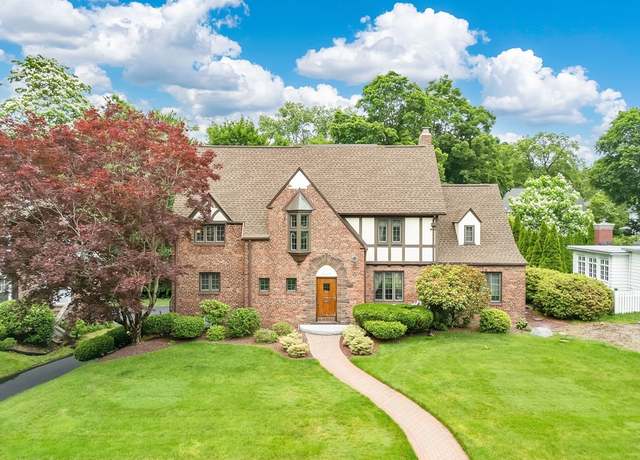 Property at 44 Meadowbrook Rd, Longmeadow, MA 01106, 4 beds, 2.5 baths