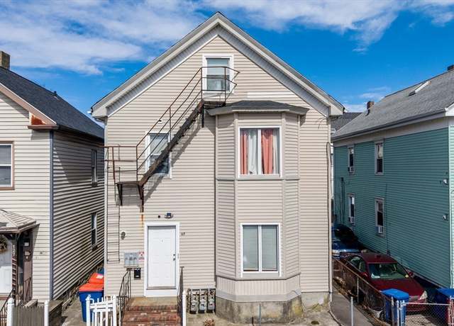 Property at 117 Grinnell St, New Bedford, MA 02740, 6 beds, 3 baths