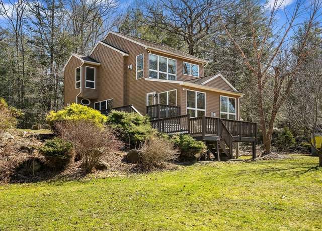 Property at 113 Norwich Lk, Huntington, MA 01050, 2 beds, 3 baths