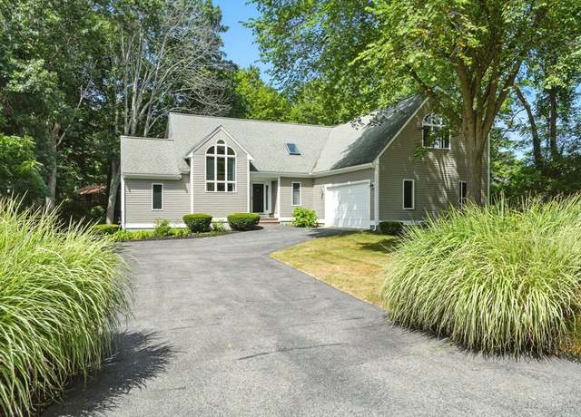 Property at 7 Bonnie Ln, Kingston, MA 02364, 4 beds, 2.5 baths