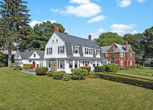 Property at 34 Lakeview Ave, Haverhill, MA 01830, 3 beds, 1.5 baths