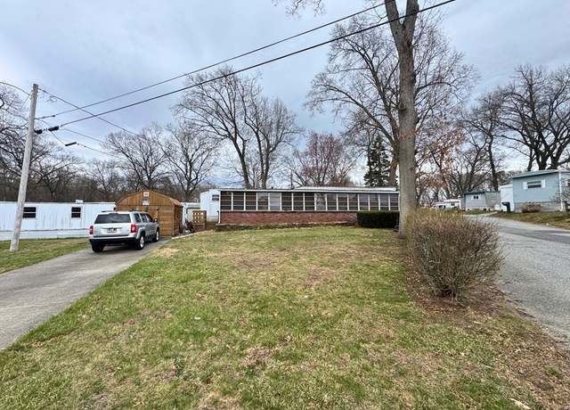 Property at 7 Oriole, Chicopee, MA 01020, 2 beds, 1 bath