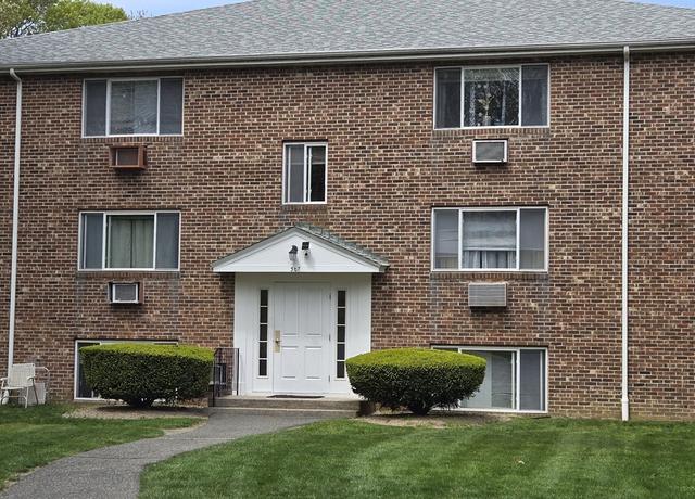 Property at 307 W Main St #7, Barnstable, MA 02601, 2 beds, 1 bath