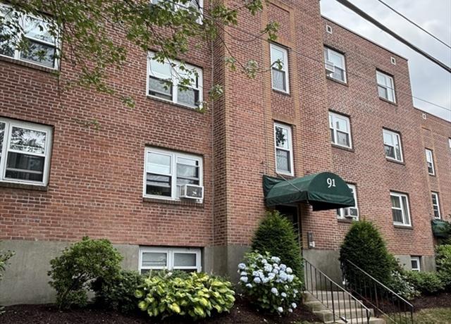 Property at 91 Chestnut St #4, Brookline, MA 02445, 2 beds, 1 bath