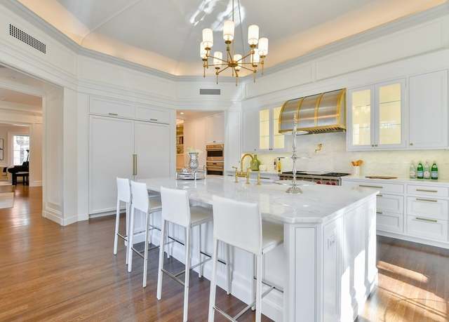 Property at 20 Chestnut St #1, Boston, MA 02108, 4 beds, 3.5 baths