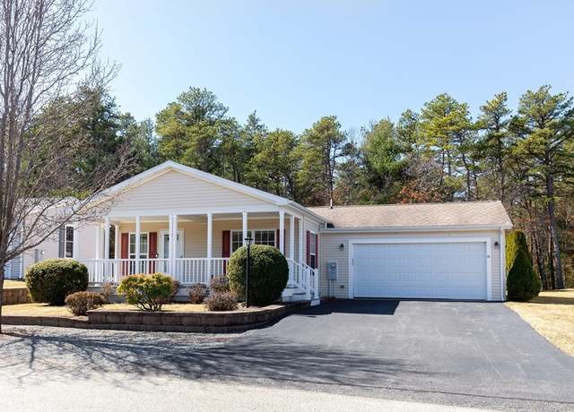 Property at 8 Willow Bend Blvd, Plymouth, MA 02360, 2 beds, 2 baths