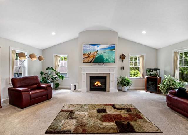 Property at 585 Chestnut St, Ashland, MA 01721, 3 beds, 3.5 baths
