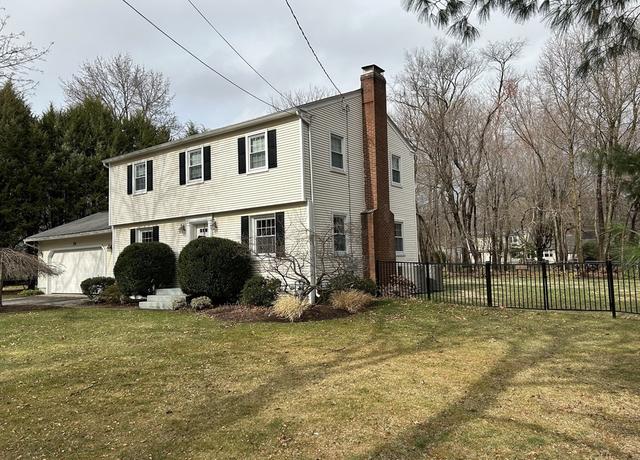 Property at 79 Viscount Rd, Longmeadow, MA 01106, 4 beds, 1.5 baths