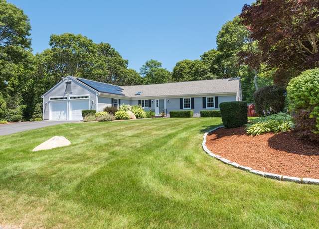 Property at 72 Trumbull Rd, Falmouth, MA 02536, 3 beds, 2 baths