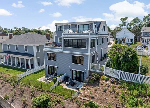 Property at 7 Sever St #2, Plymouth, MA 02360, 1 bed, 1.5 baths