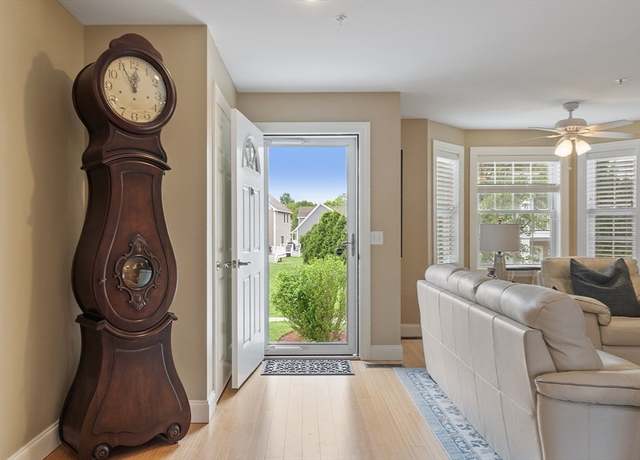 Property at 15 Coates Ln #15, Haverhill, MA 01835, 2 beds, 1.5 baths