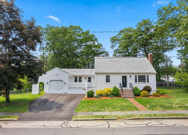 Property at 139 Damon Rd, Rockland, MA 02370, 3 beds, 1.5 baths