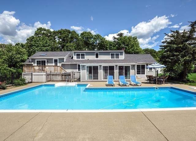 Property at 29 Pine Ridge Ln, Duxbury, MA 02332, 5 beds, 4 baths