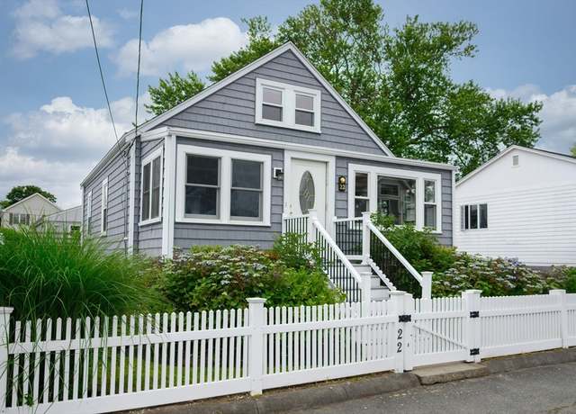 Property at 22 E, Hull, MA 02045, 3 beds, 1.5 baths