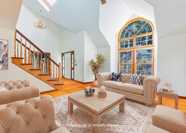 Property at 204A North St, Mattapoisett, MA 02739, 4 beds, 3.5 baths
