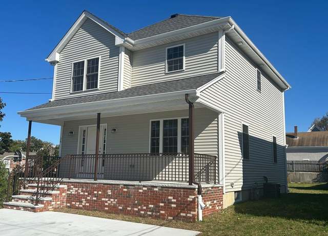 Photo of 26 N Rocliffe St, Fall River, MA 02723