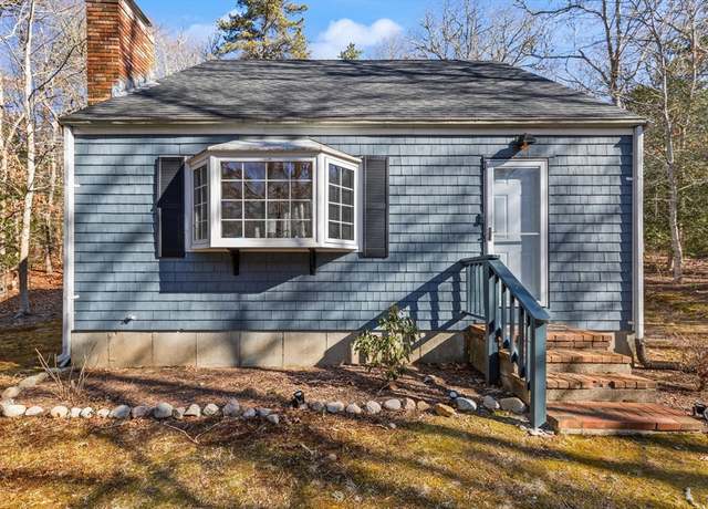 Property at 73 Deerfield Rd, Mashpee, MA 02649, 3 beds, 1.5 baths