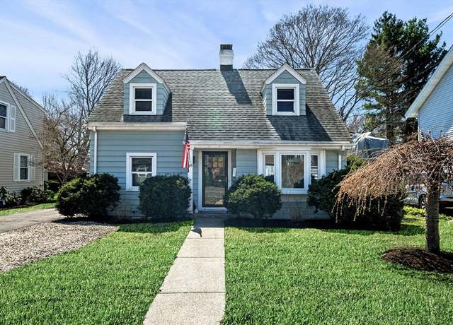 Property at 38 Lafayette St, Marblehead, MA 01945, 3 beds, 1 bath