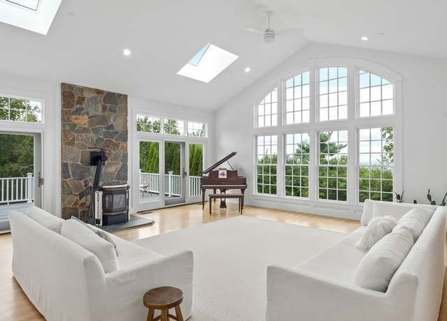 Property at 155 Edwards Rd, Westhampton, MA 01027, 5 beds, 3.5 baths
