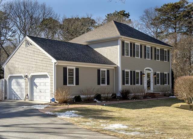 Property at 111 Lothrops Ln, Barnstable, MA 02668, 4 beds, 2.5 baths