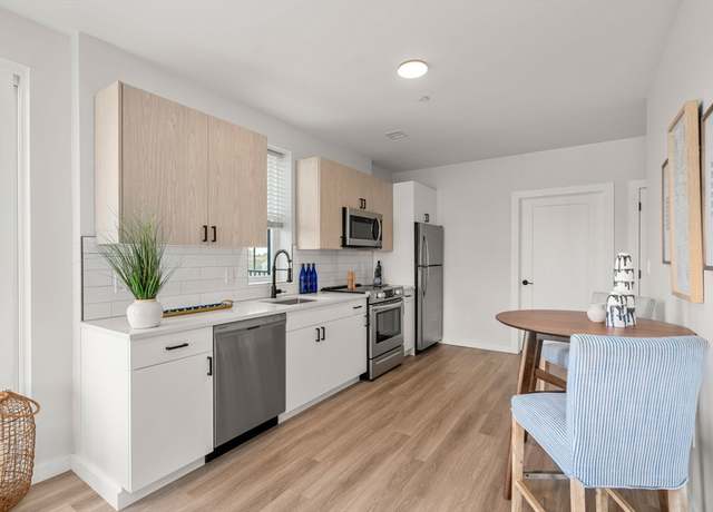 Property at 10 Somerset #206, Winthrop, MA 02152, 2 beds, 2 baths