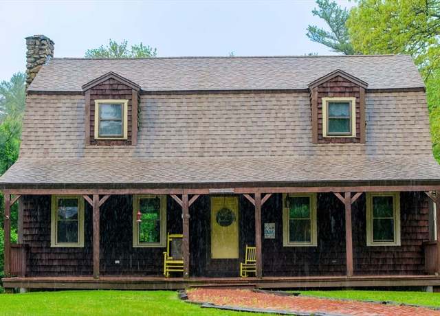 Property at 18 Lynn Ellen Dr, Acushnet, MA 02743, 3 beds, 2 baths