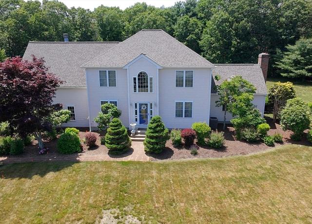 Property at 37 Nachaomet Rd, Lakeville, MA 02347, 4 beds, 3.5 baths