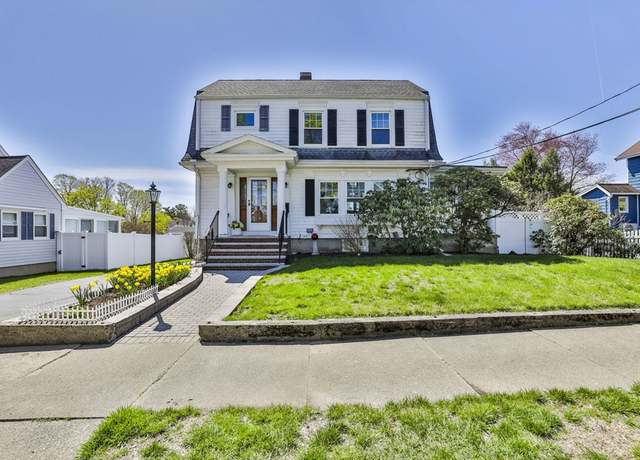 Property at 18 Eastern Ave, Wakefield, MA 01880, 3 beds, 1 bath