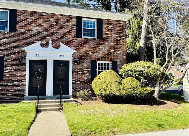 Property at 808 Windsor Dr #808, Framingham, MA 01701, 1 bed, 1.5 baths