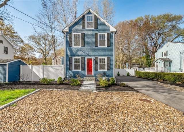 Property at 479 Merrimac St, Newburyport, MA 01950, 3 beds, 1.5 baths