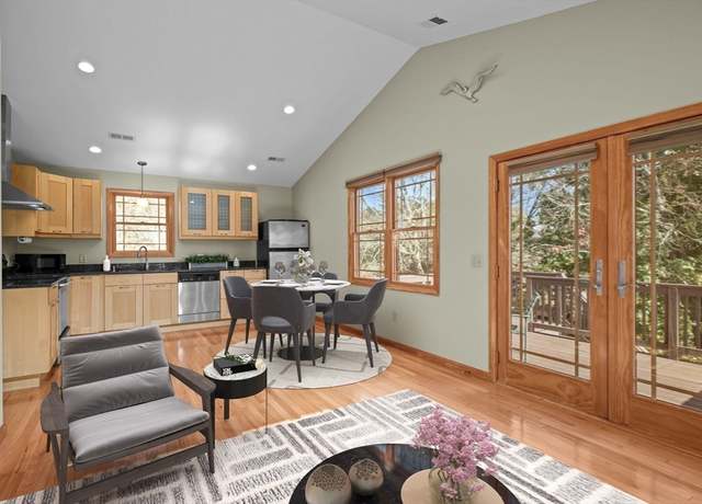 Property at 99 Terrace Ave, Warwick, RI 02889, 1 bed, 1 bath
