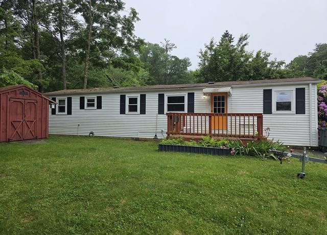Property at 1990 Massachusetts Ave #7, Lunenburg, MA 01462, 2 beds, 1 bath