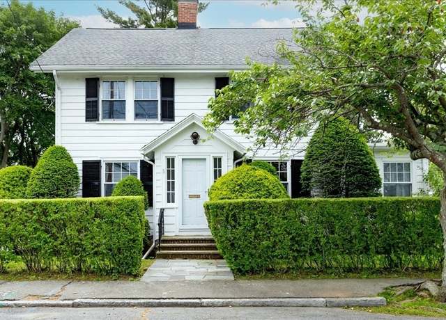 Property at 22 Oak St, Marblehead, MA 01945, 3 beds, 1.5 baths