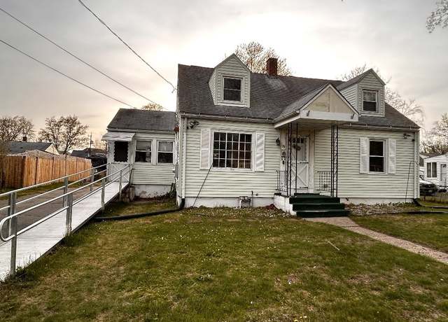 Property at 78 Massreco St, Springfield, MA 01109, 4 beds, 1.5 baths
