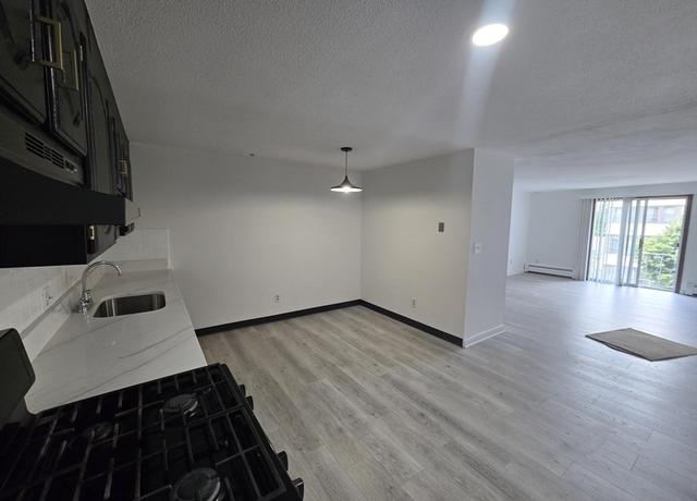 Property at 24 Inman St #32, Lawrence, MA 01843, 2 beds, 1 bath