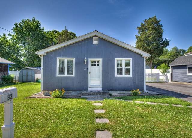 Property at 33 Spruce Ln, Bristol, RI 02809, 2 beds, 1 bath