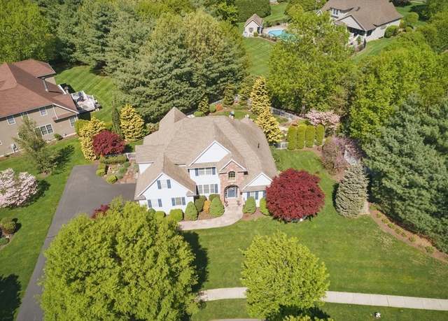 Property at 275 Munger Hill Rd, Westfield, MA 01085, 4 beds, 3.5 baths