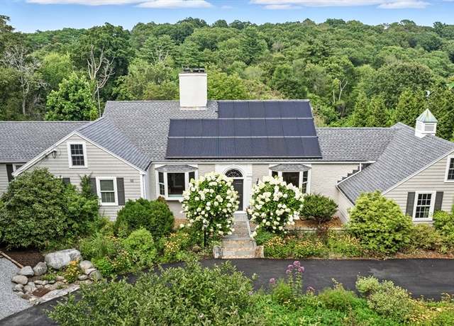 Property at 52 Wenham Rd, Topsfield, MA 01983, 4 beds, 3 baths