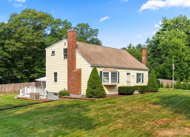 Property at 7 Pelham St, Pembroke, MA 02359, 3 beds, 1.5 baths