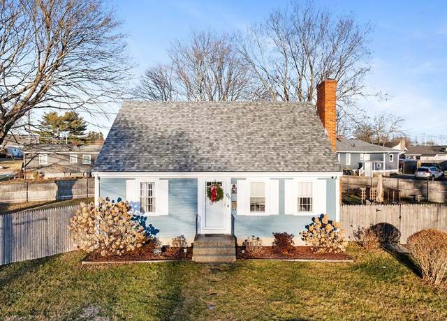 Property at 86 Greenwood Rd, Somerset, MA 02726, 3 beds, 2 baths