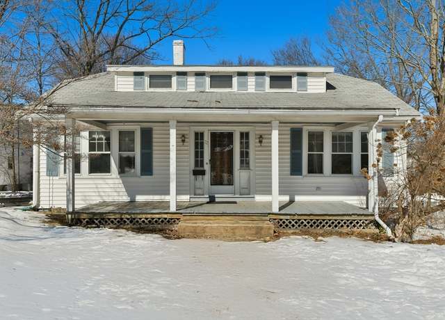 Property at 22 Hope Ave, Milton, MA 02186, 6 beds, 1.5 baths