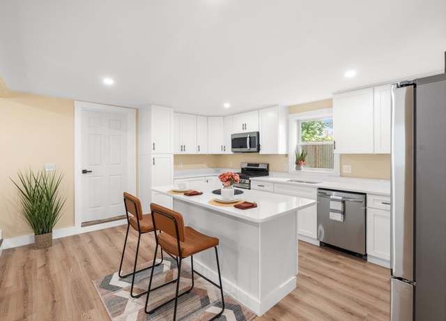 Property at 29 Beaver St, Salem, MA 01970, 3 beds, 2.5 baths