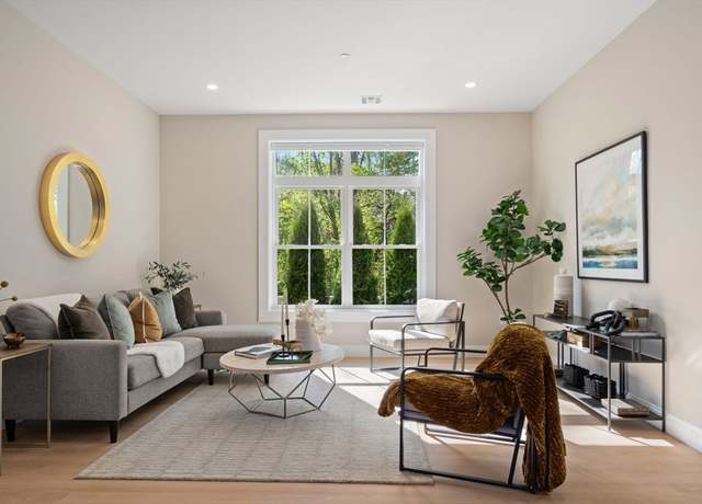 Property at 7 Cross St #304, Wilmington, MA 01887, 2 beds, 2 baths