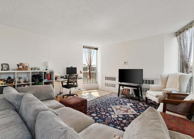 Property at 44 Washington St #917, Brookline, MA 02445, 1 bed, 1 bath