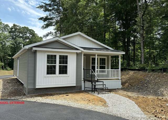Property at 6D Berry Farms Rd, Sturbridge, MA 01566, 2 beds, 2 baths
