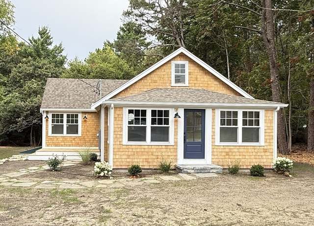 Property at 1469 Santuit-newtown Rd, Barnstable, MA 02635, 3 beds, 1 bath
