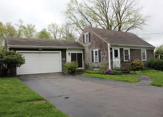 Property at 110 High St, Plainville, MA 02762, 2 beds, 1 bath