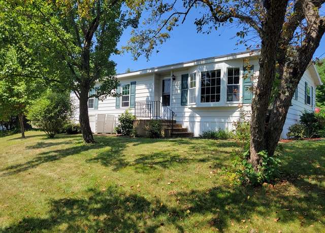Property at 161 Willow Ave, Sturbridge, MA 01566, 2 beds, 2 baths