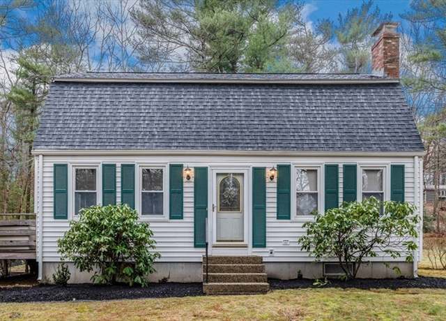 Property at 29 Ferry St, Marshfield, MA 02050, 3 beds, 1.5 baths