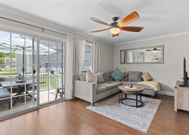Property at 10 Sprucewood Ln #10, Worcester, MA 01606, 2 beds, 2.5 baths
